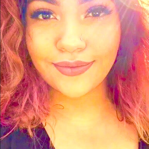 ❤️ FORGET ME NOT VELVET MOUSSE LIP GLOSS❤️ - Picture 5 of 5